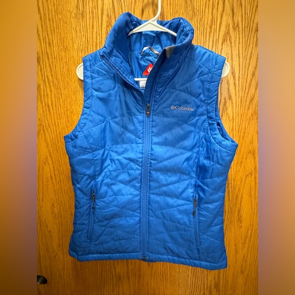 Columbia women’s Blue Quilted Vest - Picture 1 of 4